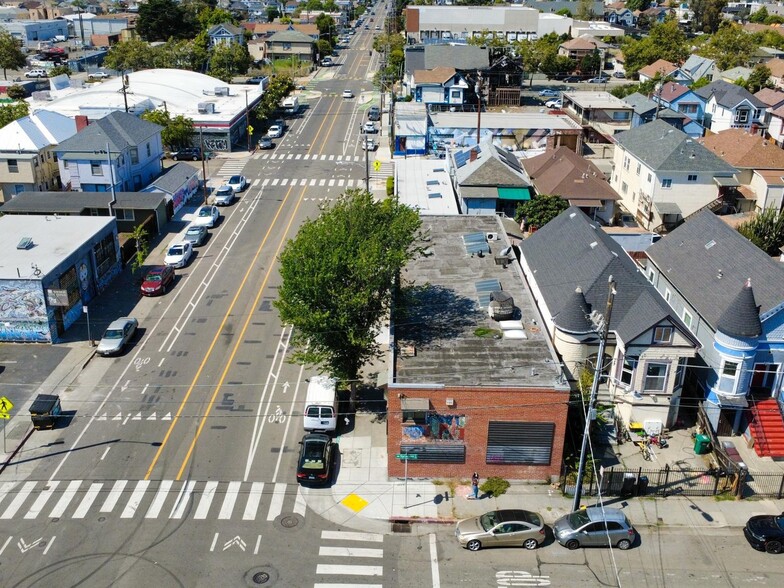 More Photos Of 2554 West St, Oakland Warehouse For Sale