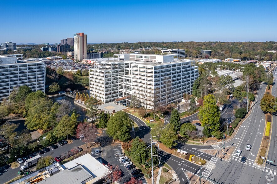More Photos Of 400 Perimeter Center Ter, Atlanta Office For Lease