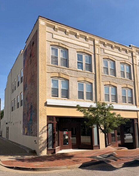 More Photos Of 245 E Broadway Ave, Hopewell Apartments For Lease