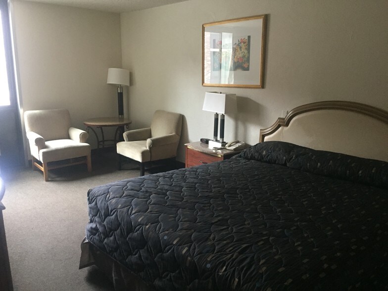 More Photos Of 2315 N Broadway, Minot Hospitality For Sale