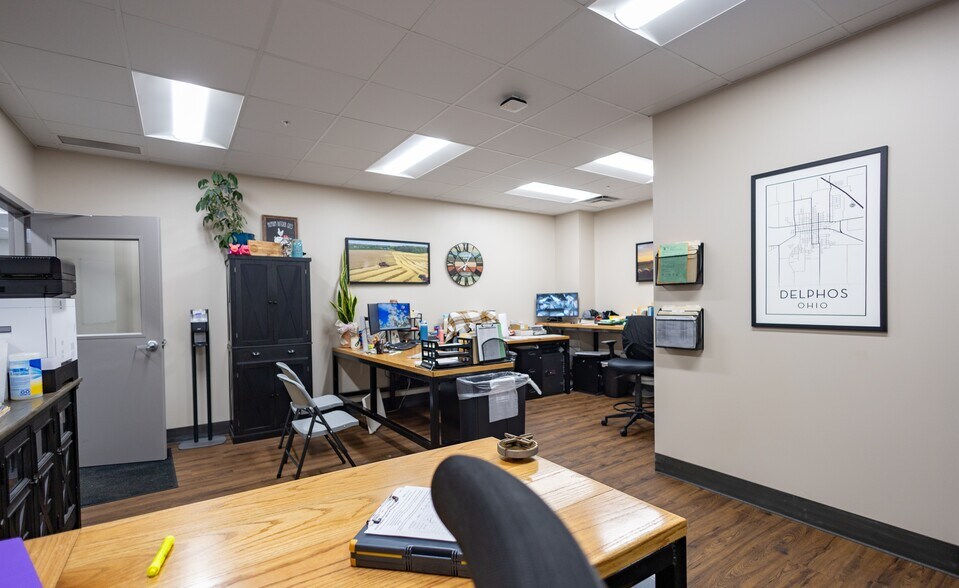 More Photos Of 1000 Colettas Way, Delphos Industrial For Sale