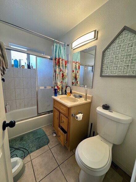 More Photos Of 928-930 Ravenscourt Ave, Campbell Apartments For Sale