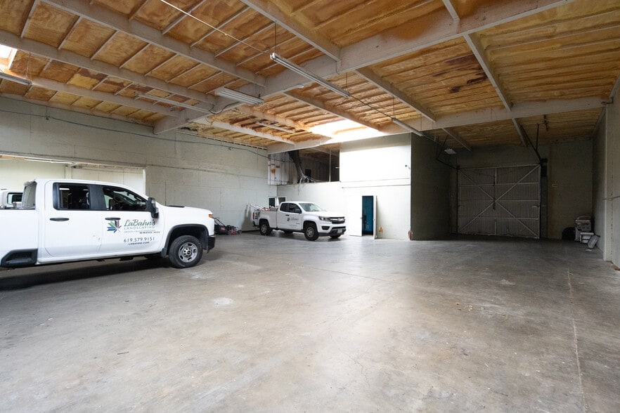 More Photos Of 7200-7240 Adams St & Texaco Ave, Paramount Warehouse For Sale