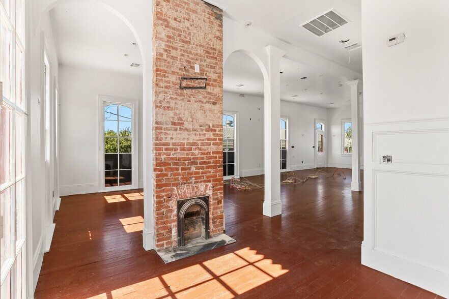 More Photos Of 2401 Saint Claude Ave, New Orleans Storefront Retail Residential For Sale