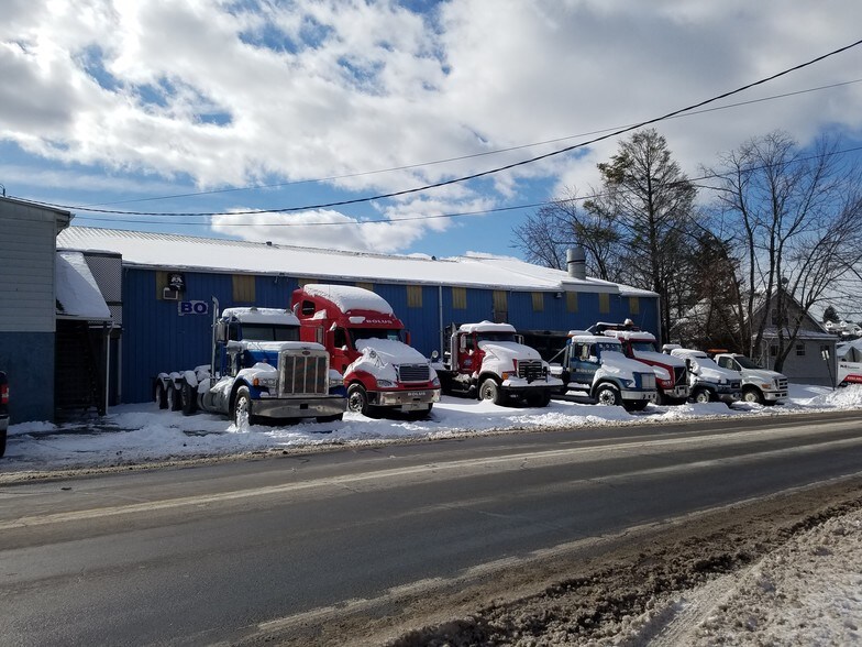 More Photos Of 922 Sanderson St, Throop Service For Sale