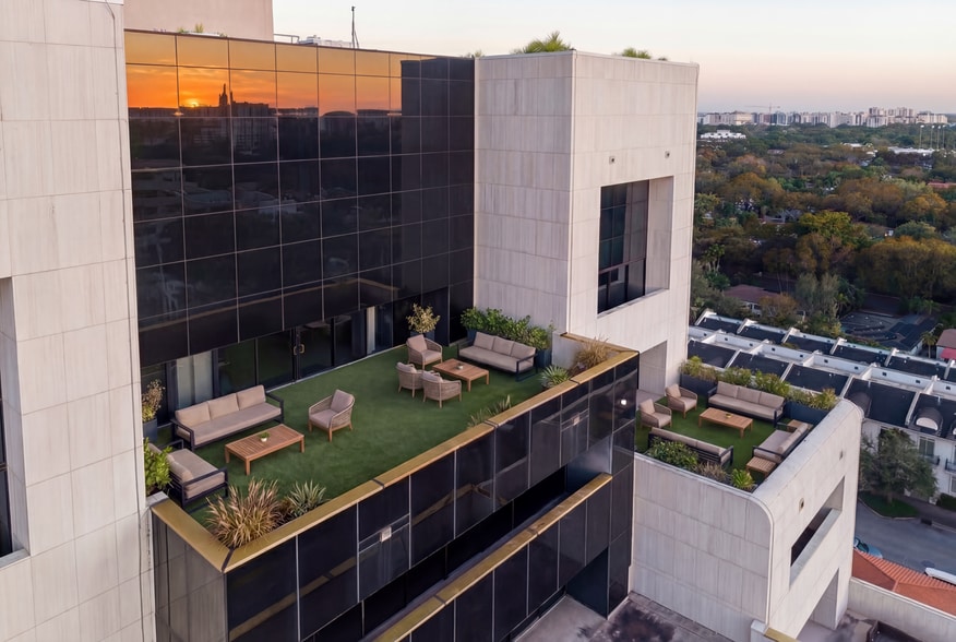 More Photos Of 550 Biltmore Way, Coral Gables Medical For Lease