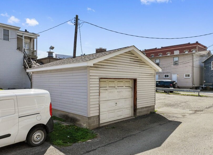 More Photos Of 320-322 3rd St, California Storefront Retail Residential For Sale