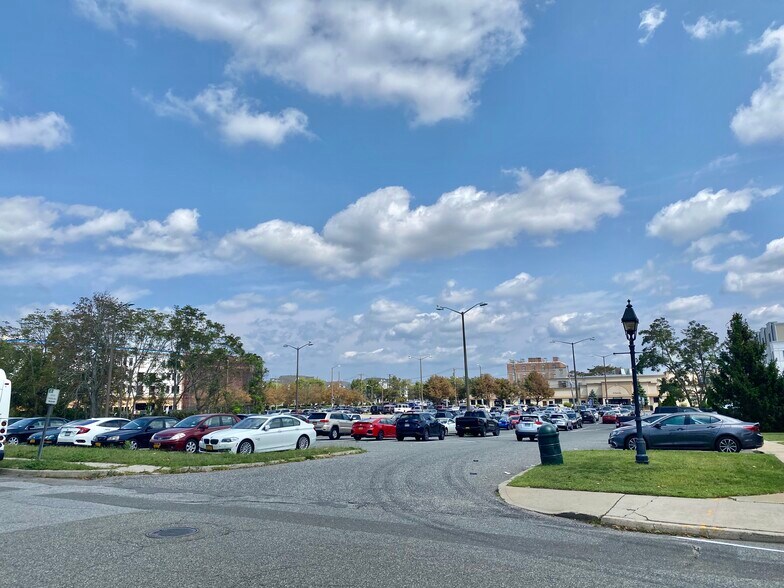 More Photos Of 143 W Main St, Bay Shore General Retail For Sale