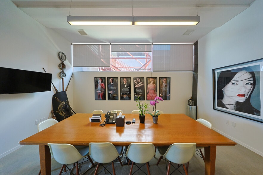 More Photos Of 8931 Ellis Ave, Los Angeles Loft Creative Space For Lease