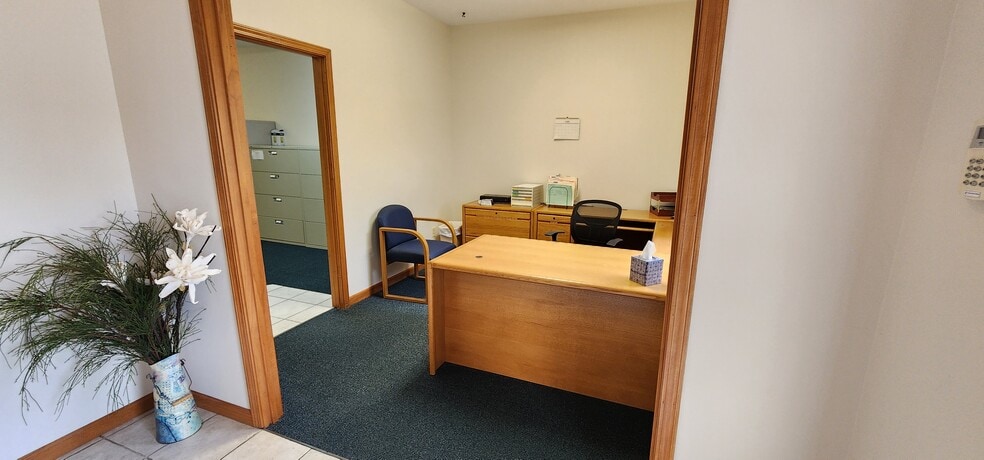 More Photos Of 3901 Wood Duck, Springfield Medical For Lease