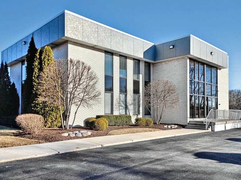 More Photos Of 2435 W Glenwood Ave, Joliet Office For Sale
