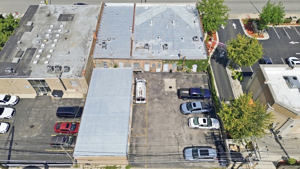 More Photos Of 3415-3419 W Peterson Ave, Chicago Storefront For Sale