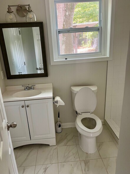 More Photos Of 410 N Main St, Alpharetta Office For Lease