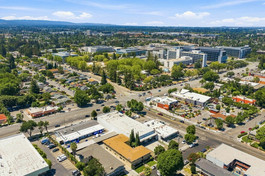 More Photos Of 902 S Bascom Ave, San Jose Industrial For Lease