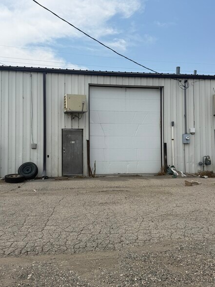 More Photos Of 337-339 S 26th St, Billings Flex For Lease