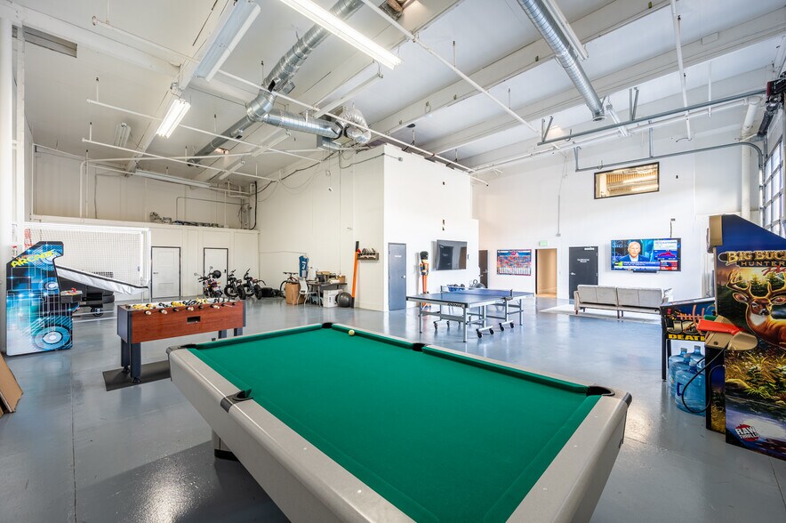 More Photos Of 1932 Kellogg Ave, Carlsbad Research And Development For Lease