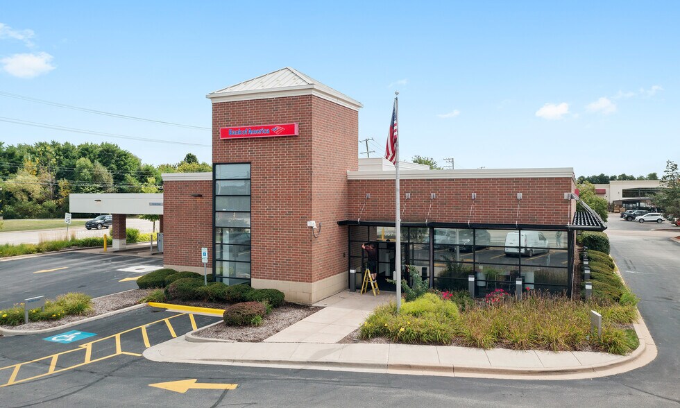 More Photos Of 957 E Belvidere Rd, Grayslake Bank For Sale