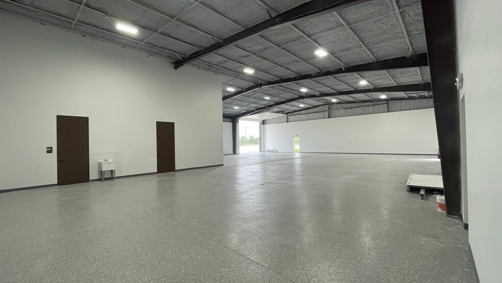 More Photos Of 16906 Telge Rd, Cypress Unknown For Lease