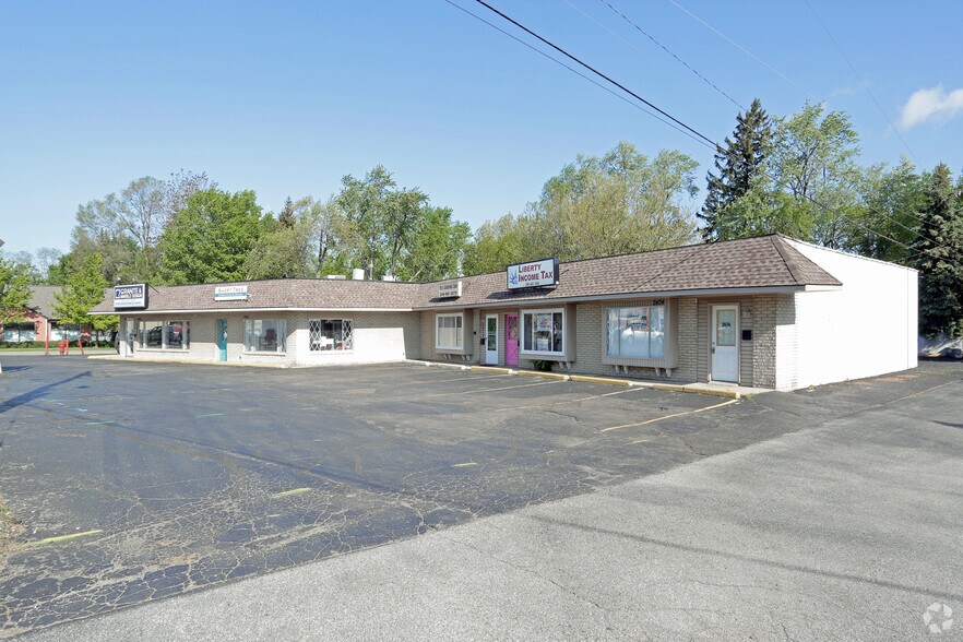 Primary Photo Of 2474-2486 Orchard Lake Rd, Keego Harbor Unknown For Lease