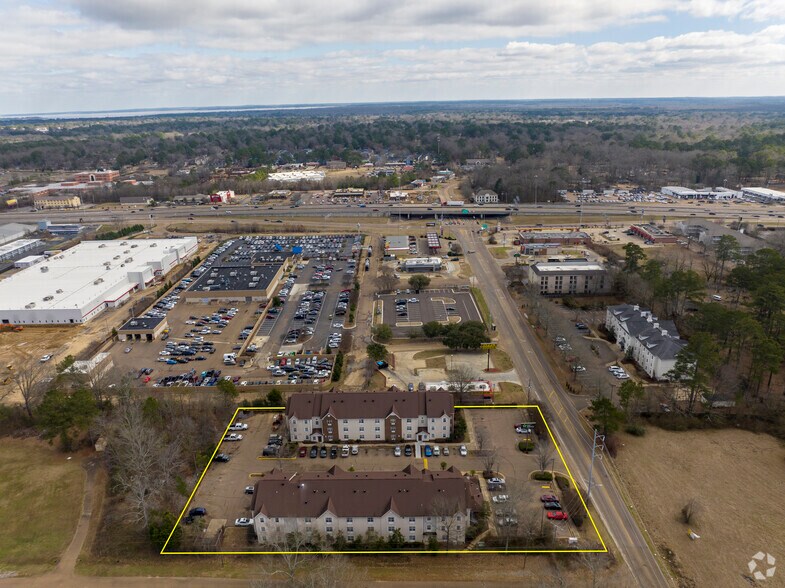 More Photos Of 572 E Beasley Rd, Jackson Hotel For Sale