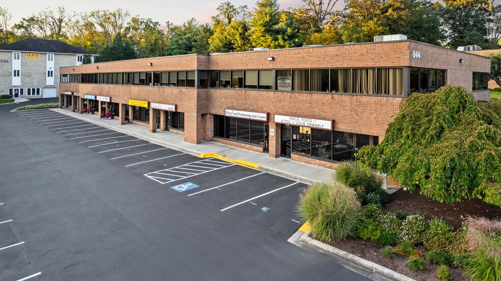 More Photos Of 838 Ritchie Hwy, Severna Park Unknown For Lease