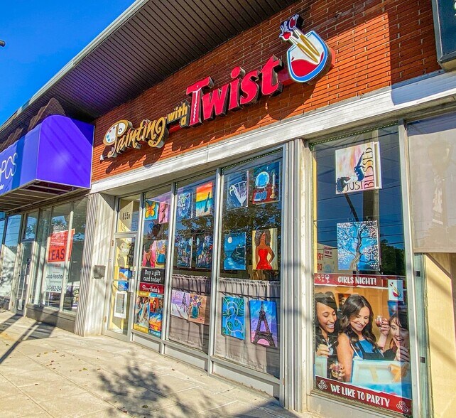 More Photos Of 851 Merrick Rd, Baldwin General Retail For Sale