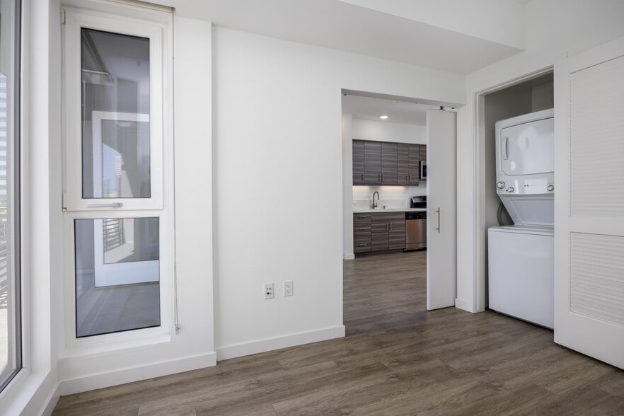 More Photos Of 12035 Wilshire Blvd, Los Angeles Apartments For Lease