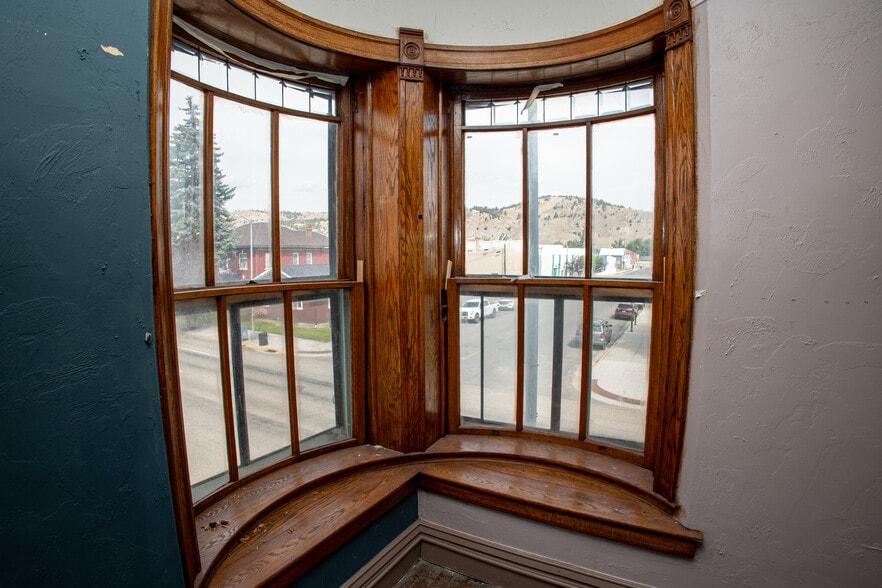 More Photos Of 301 E Park Ave, Anaconda Storefront Retail Office For Sale