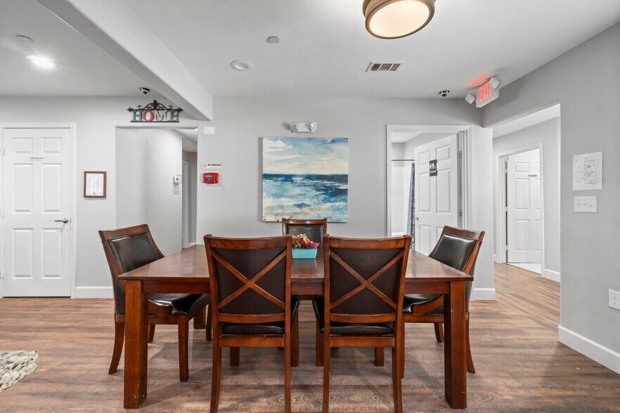 More Photos Of 1930 River Falls Dr, Kingwood Assisted Living For Sale