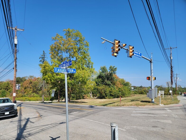 More Photos Of 702 Hookstown Grade Rd, Clinton Land For Lease