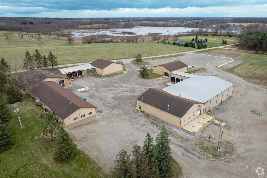 More Photos Of 10464 Bryan Hwy, Onsted Warehouse For Lease