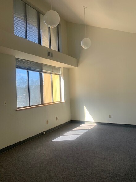 More Photos Of 97 Blakely Rd, Colchester Storefront Retail Office For Lease