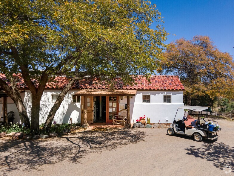 More Photos Of 1170 Rancho Robles Rd, Oracle Hotel For Sale