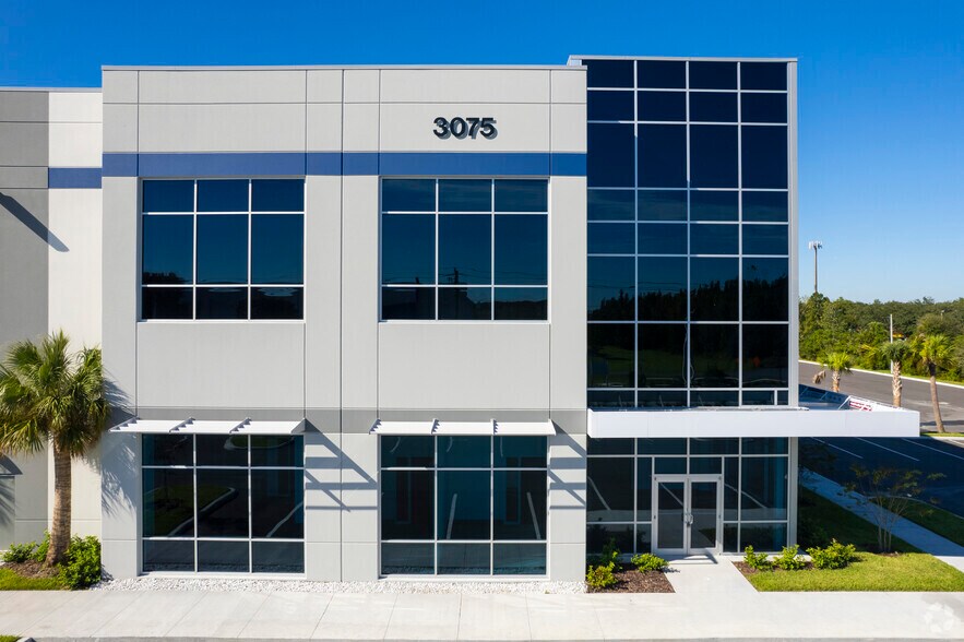 More Photos Of 3075 Whitten Rd, Lakeland Warehouse For Lease