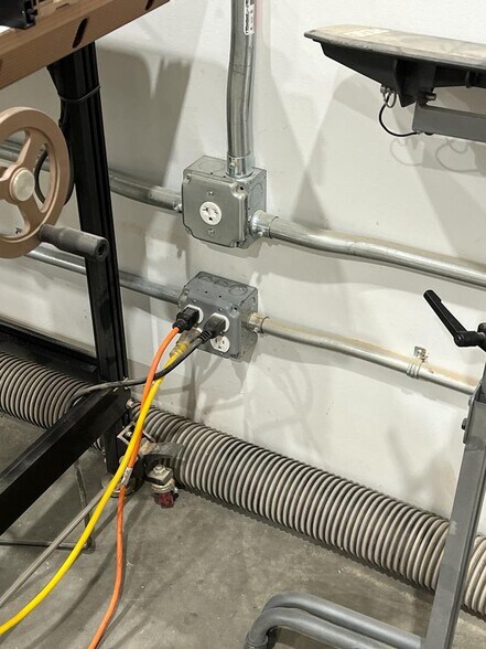 More Photos Of 3661 Irongate Rd, Bellingham Warehouse For Lease