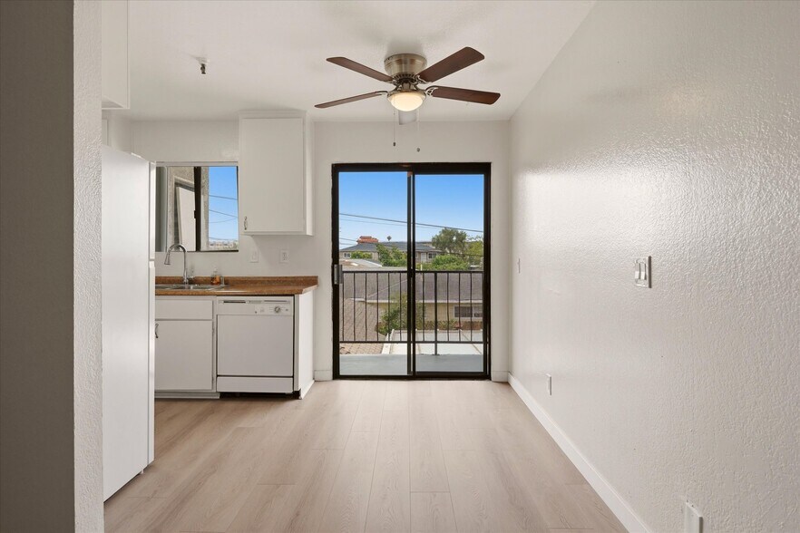 More Photos Of 13801 Yukon Ave, Hawthorne Apartments For Sale