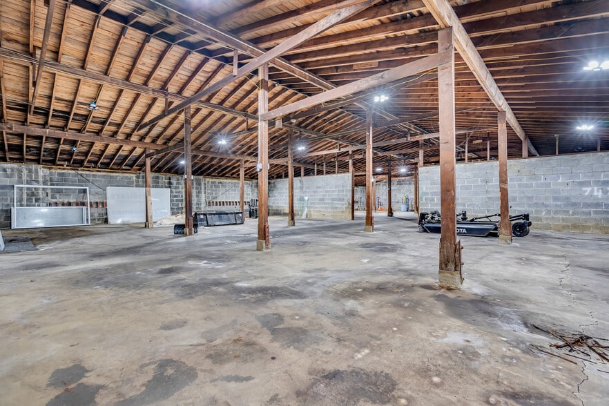 More Photos Of 55 Schoolhouse Rd, Whiting Warehouse For Lease