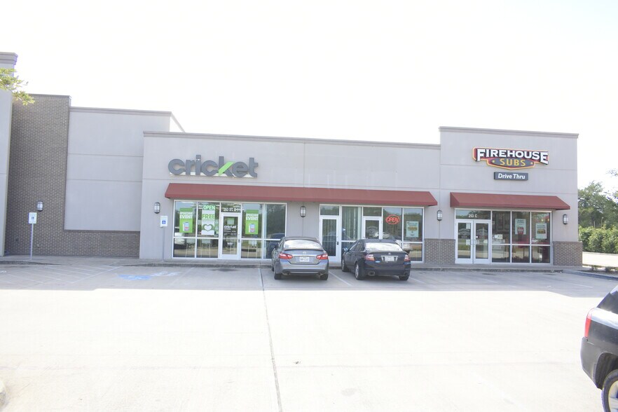 Primary Photo Of 253 N Bypass 35, Alvin Storefront For Lease