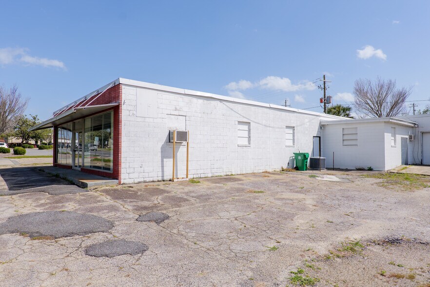 More Photos Of 415 W Hill, Valdosta Freestanding For Sale