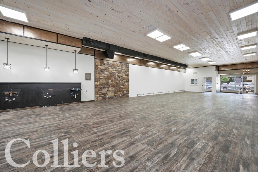 More Photos Of 113 Main Ave E, Twin Falls Storefront For Sale