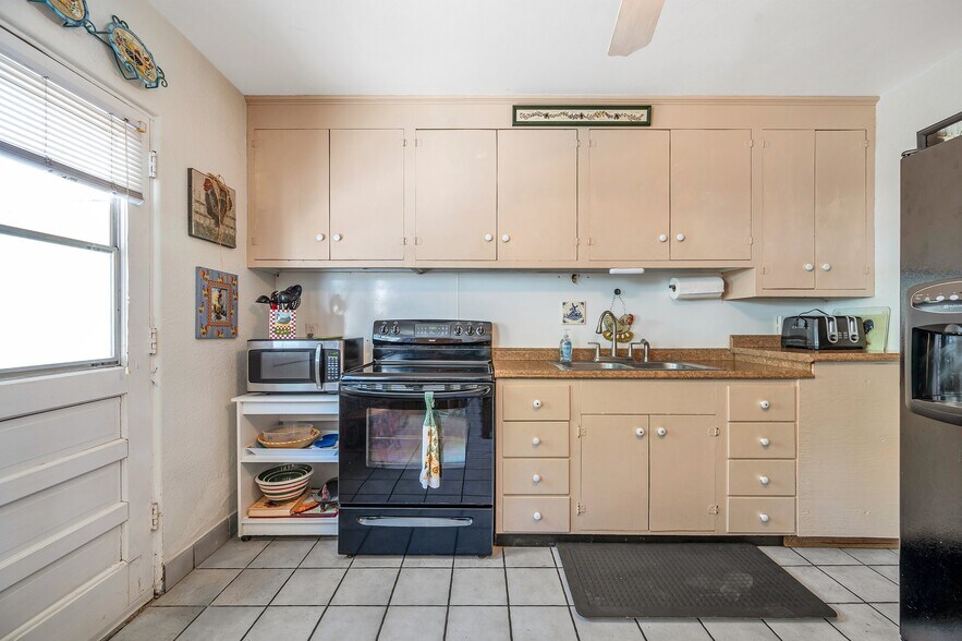 More Photos Of 1803 Gulf Blvd, Indian Rocks Beach Hotel For Sale