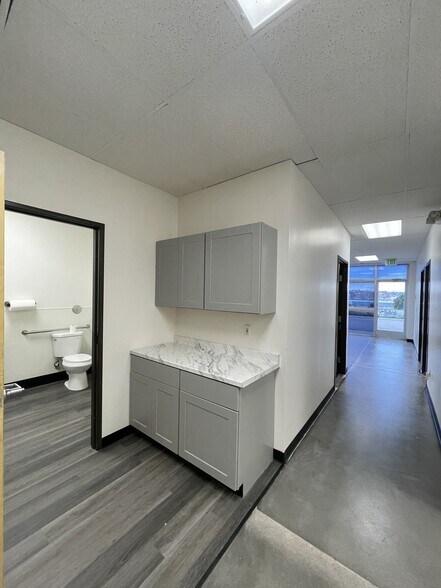 More Photos Of 5930 Ingalls St, Arvada Manufacturing For Lease