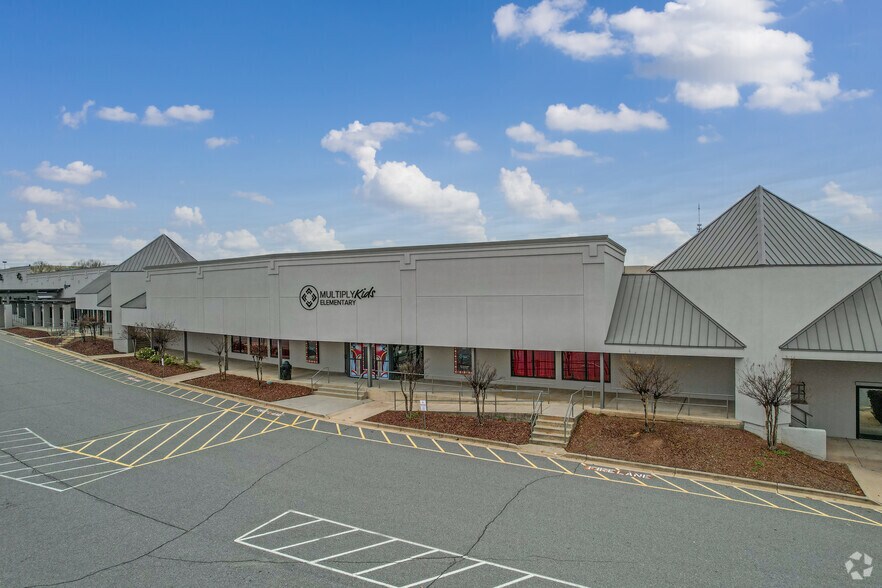 More Photos Of 280 Concord Pky S, Concord Unknown For Sale