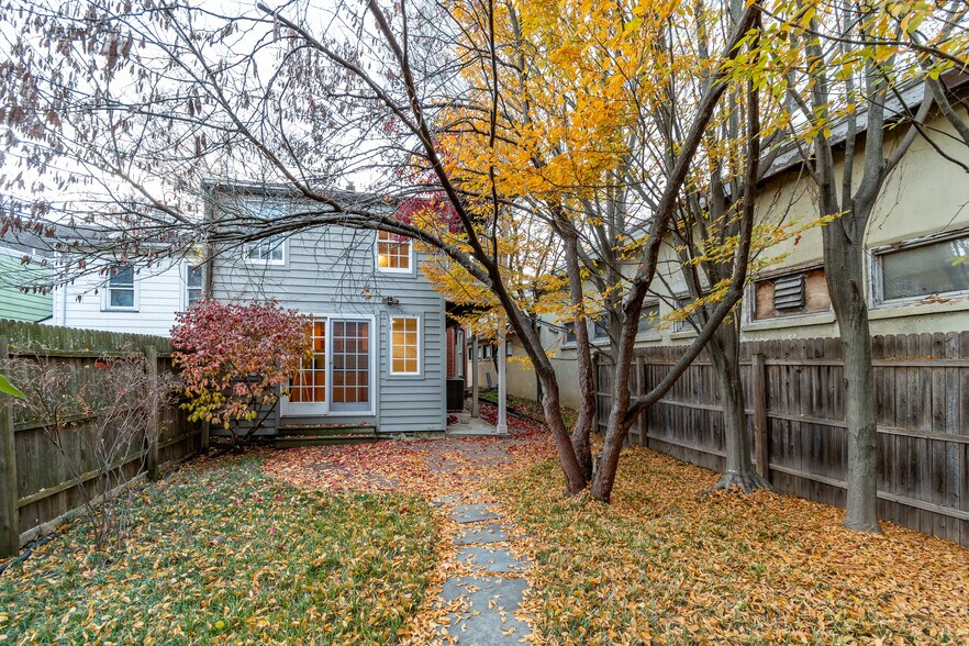 More Photos Of 24 N Main St, Lambertville Office For Sale