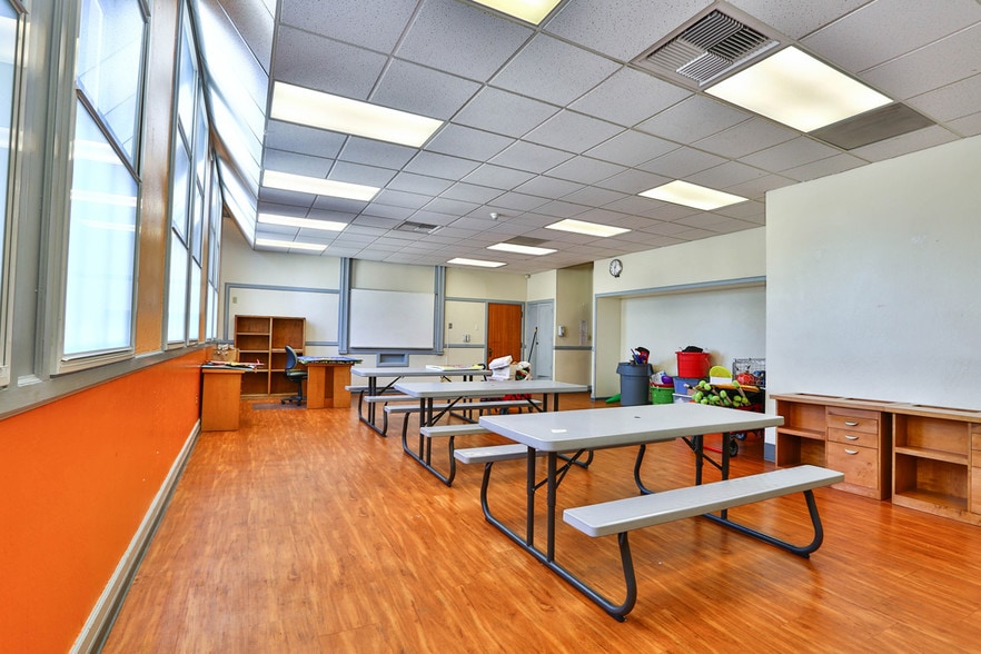 More Photos Of 1 W Campbell Ave, Campbell Office For Lease