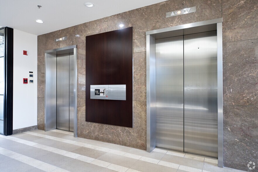 More Photos Of 8834 N Capital of Texas Hwy, Austin Office For Lease