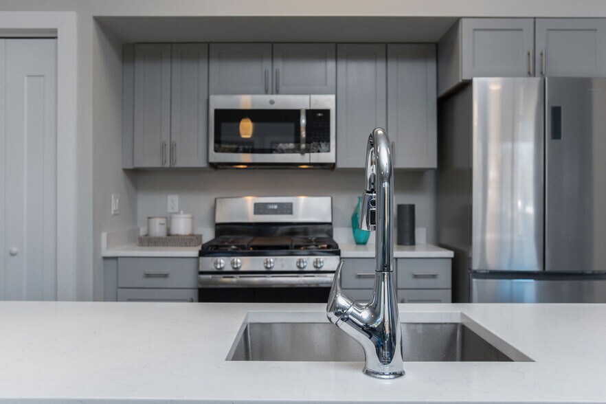 More Photos Of 22 Center St, Metuchen Apartments For Sale