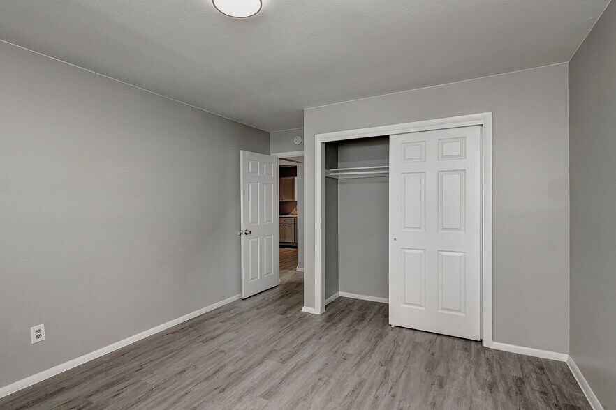 More Photos Of 1415 S Corona Ave, Colorado Springs Apartments For Sale