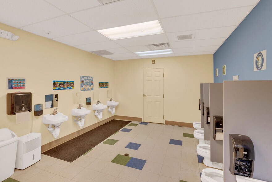 More Photos Of 1805 Princeton Ave, Trenton Daycare Center For Sale