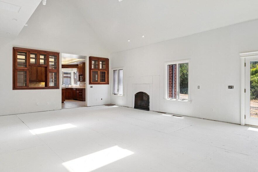 More Photos Of 5151 Wild Horse Valley Rd, Napa Apartments For Sale